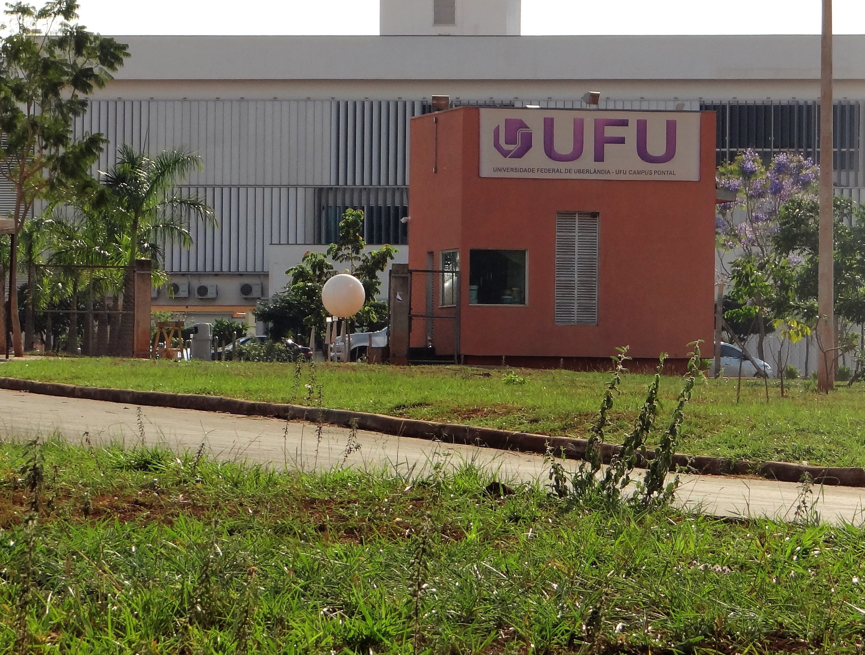 Universidade Federal de Uberlândia publica edital para Técnicos Administrativos
